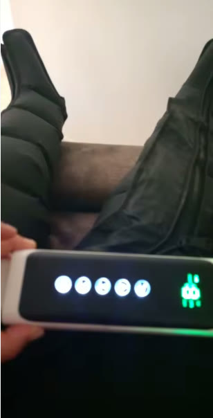 Foto de un cliente usando el producto